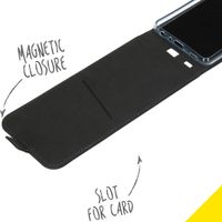 Accezz Flip Case für das Samsung Galaxy A72 - Schwarz