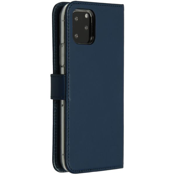 Selencia Echtleder Klapphülle Blau für das iPhone 11 Pro