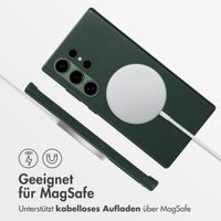 Accezz MagSafe Leather Backcover für das Samsung Galaxy S24 Ultra - Cedar Green