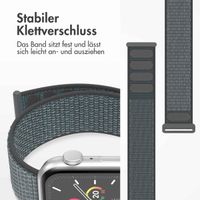 imoshion Nylonarmband für das  Apple Watch Series 1 t/m 9 / SE (38/40/41 mm) | Series 10 / 11 (42 mm) - Ash Green