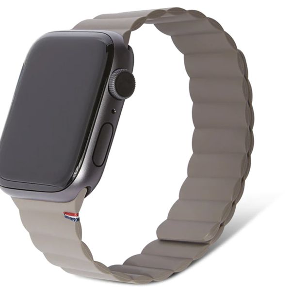 Decoded Silicone Magnetic Traction Strap Lite für Apple Watch Series 1-9 / SE - 38/40/41 mm / Series 10 - 42 mm - Dark Taupe