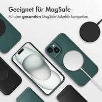 imoshion Color Back Cover mit MagSafe Apple iPhone 15 - Dunkelgrün