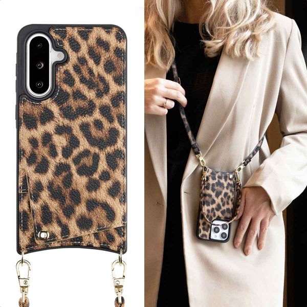 Selencia Nova Back Cover mit Kordel und Kartenhalter für das Samsung Galaxy A36 / A56 - Leopard