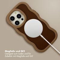 Selencia Wavy Backcover mit MagSafe Apple iPhone 15 Pro - Mocha Brown