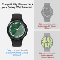 Spigen EZ FIT Glas.tR Displayschutzfolie mit Applikator für die Samsung Galaxy Watch 6 Classic - 47 mm - Transparent