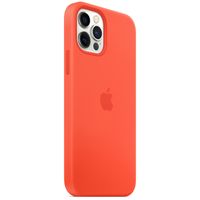 Apple Silikon-Case MagSafe für das iPhone 12 (Pro) - Electric Orange