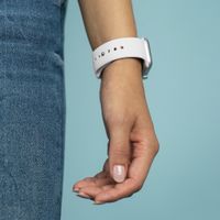 imoshion Silikonband Multipack für die Fitbit Versa 4 / 3 / Sense (2) - Schwarz / Weiß / Orange