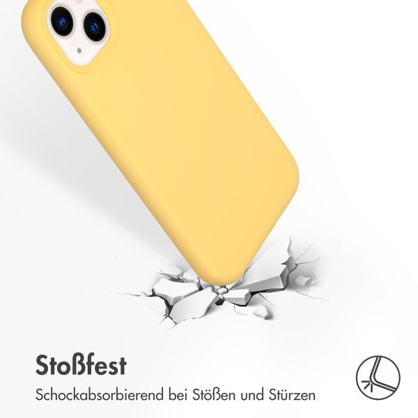 Accezz Liquid Silikoncase mit MagSafe für das Apple iPhone 14 Plus - Gelb