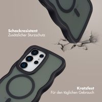 Selencia Wavy Backcover mit MagSafe Samsung Galaxy S25 Ultra - Schwarz