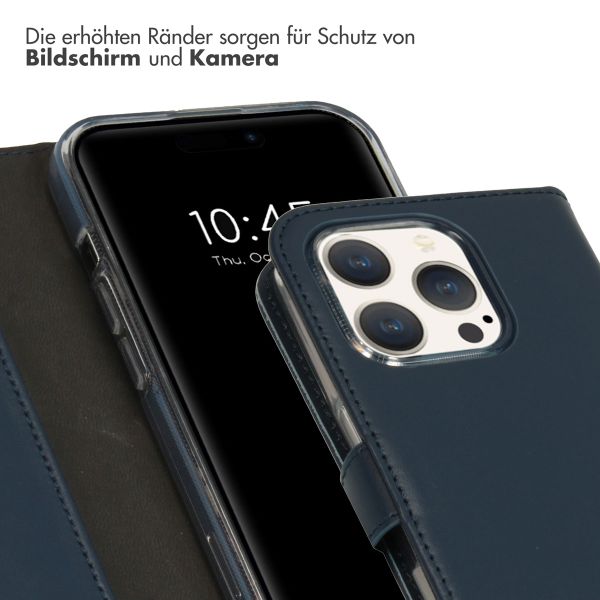 Selencia Echtleder Klapphülle für das iPhone 15 Pro - Blau