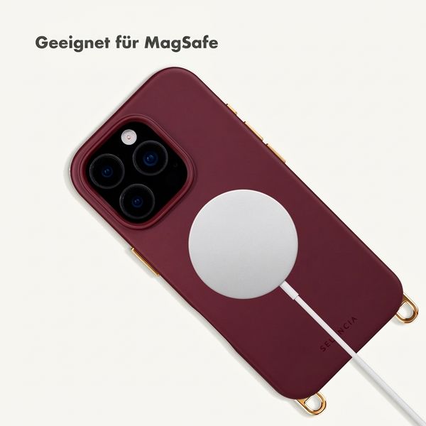 Selencia Rivièra Backcover mit MagSafe mit abnehmbaren Haken Apple iPhone 16 Pro - Bold Burgundy