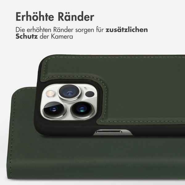 Accezz Premium Leather 2 in 1 Klapphülle für das iPhone 14 Pro - Grün