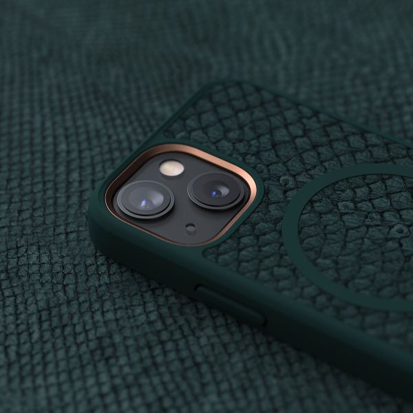 Njorð Collections Salmon Leather MagSafe Case für das iPhone 13 Mini - Dark Green