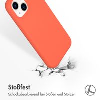 Accezz Liquid Silikoncase mit MagSafe für das Apple iPhone 14 - Nektarine