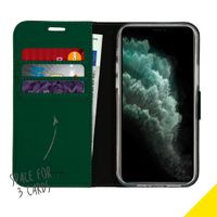 Accezz Wallet TPU Klapphülle Apple iPhone 12 (Pro) - Grün
