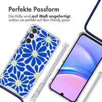 imoshion Design Hülle mit Band für das Samsung Galaxy A15 (5G/4G) - Cobalt Blue Flowers Connect