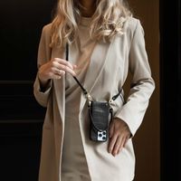 Selencia Nova Croco HandyHülle mit Kordel und Kartenhalter Samsung Galaxy A36 / A56 - Schwarz