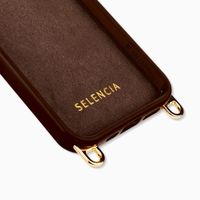 Selencia Rivièra MagSafe Backcover mit abnehmbaren Haken für das Apple iPhone 12 / 12 Pro - Choco Brown + Satin Crush Handykette - Cosmic Candy