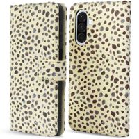 imoshion Design Klapphülle Samsung Galaxy A36 - Black And White Dots