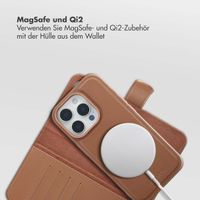 Selencia Olyn Abnehmbare Bookcase mit MagSafe Apple iPhone 16 Pro - Braun