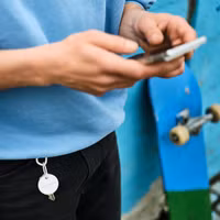 Chipolo Point Bundle – Bluetooth-Tracker für Android – 1x Tag & 1x Karte – Weiß