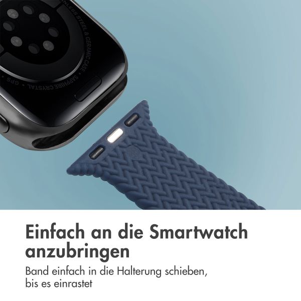 imoshion Geflochtenes Silikonarmband für die Apple Watch Series 1 bis 9 / SE (38/40/41 mm) | Series 10 (42 mm) - Dunkelblau