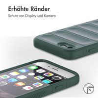 imoshion EasyGrip Back Cover für das iPhone SE (2022 / 2020) / 8 / 7 - Dunkelgrün