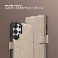 Selencia Riva Bookcase mit MagSafe und Handgelenkband Samsung Galaxy S25 Ultra - Beige