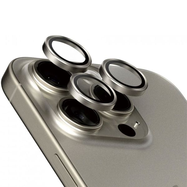 PanzerGlass Kameraprotektor Hoop Optic Rings für das Apple iPhone 15 Pro / 15 Pro Max - Natural Titanium