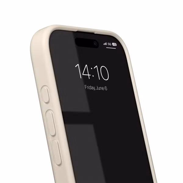 iDeal of Sweden Silikonhülle mit MagSafe Apple iPhone 16 - Cloud Dancer