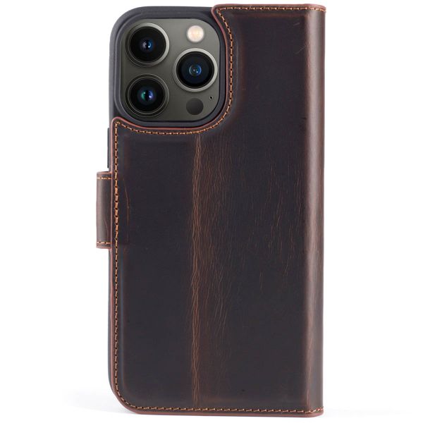 Wachikopa Magic Klapphülle 2-in-1 für das iPhone 15 Pro - Dark Brown