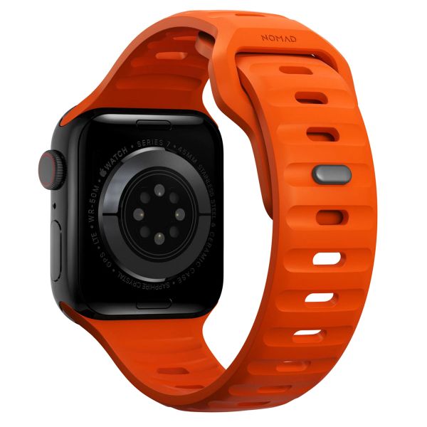 Nomad Sport Armband FKM für das  Apple Watch Series 1 t/m 9 / SE (38/40/41 mm) | Series 10 / 11 (42 mm) - Ultra Orange