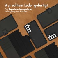 Accezz Premium Leather 2 in 1 Wallet Bookcase Samsung Galaxy S21 FE - Schwarz
