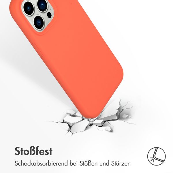 Accezz Liquid Silikoncase mit MagSafe für das Apple iPhone 14 Pro Max - Nektarine