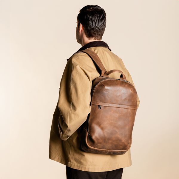 Accezz Leather Laptop Rucksack 16 Zoll - Cognac