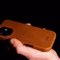 Accezz Vintage Leather Magsafe Backcover iPhone 16 - Tabacco Cognac