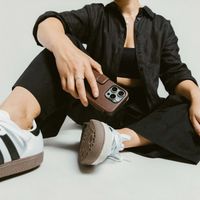 Nomad Modern Leather Folio Klapphülle Apple iPhone 16 - Braun