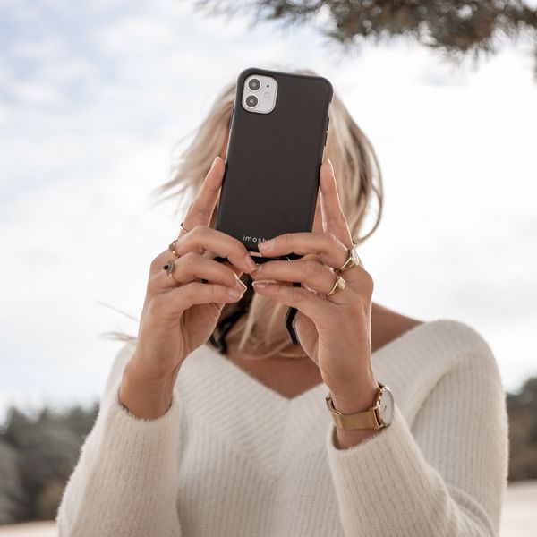 imoshion Color Backcover mit abtrennbarem Band Apple iPhone 12 (Pro) - Schwarz