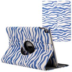 imoshion 360° drehbare Design Klapphülle Apple iPad 9 (2021) 10.2 Zoll / iPad 8 (2020) 10.2 Zoll / iPad 7 (2019) 10.2 Zoll - White Blue Stripes