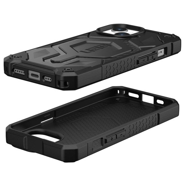 UAG Monarch Pro Backcover für das iPhone 15 - Carbon Fiber