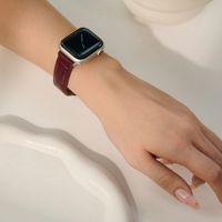 pr4040_mobwife_silver_insituatie_de_DE_1