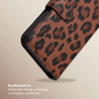 Selencia Sabi Klapphülle mit Leopardenmuster Apple iPhone 16 - Mocha Brown