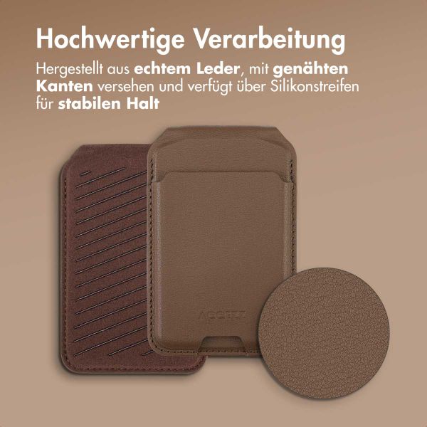 Accezz Leder-Wallet mit Standfunktion - Geeignet für MagSafe und Qi2 - Coffee Brown