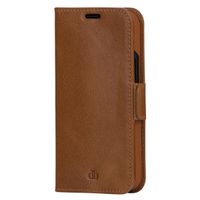 dbramante1928 Copenhagen Klapphülle für das Apple iPhone 13 - Braun
