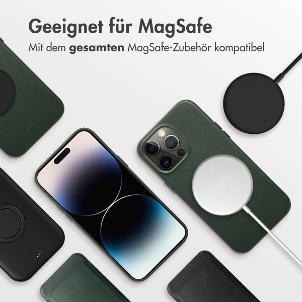 Accezz MagSafe Leather Backcover für das iPhone 14 Pro Max - Cedar Green