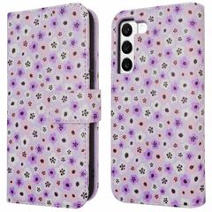 imoshion ﻿Design Klapphülle für das Samsung Galaxy S22 - Purple Flowers