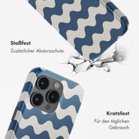 Selencia Vivid Tough Back Cover mit MagSafe für das iPhone 15 Pro - Wave Vibes Classic Blue