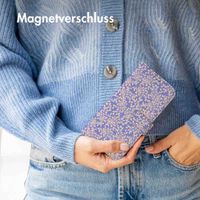 imoshion Design Klapphülle Samsung Galaxy S23 - Purple White Flowers