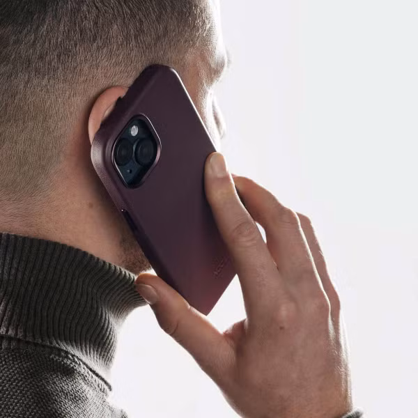 Accezz MagSafe Leather Backcover für das Apple iPhone 14 - Heath Purple