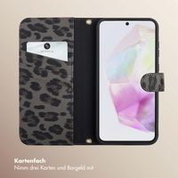 Selencia Sabi Klapphülle mit Leopardenmuster Samsung Galaxy A35 - Midnight Black